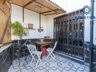 Casa con balcone in vendita a Plaza IGLESIA-P RUIZ 3