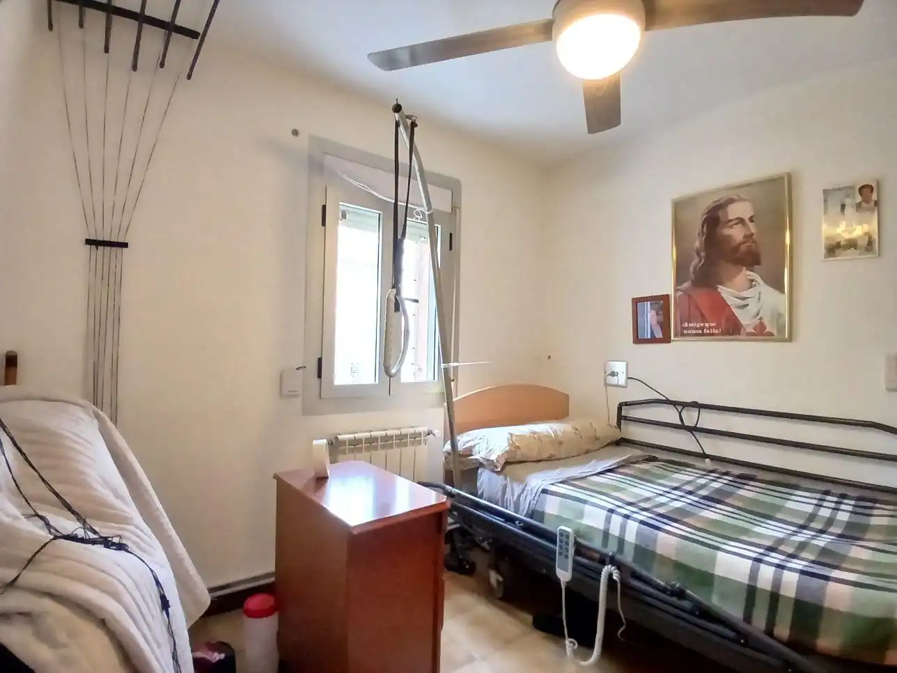 Habitación de Piso en venta en Terrassa con Alarma