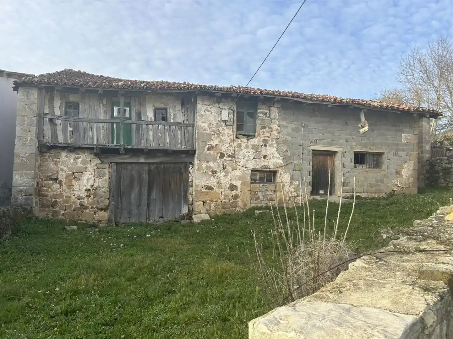 Vista exterior de Casa adosada en venda en Campoo de Yuso