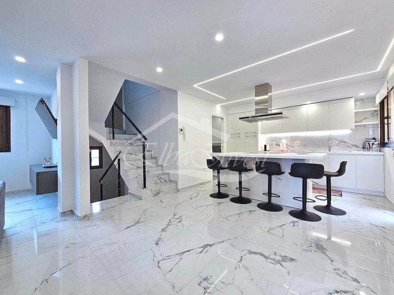 Kitchen of Single-family semi-detached for sale in Adeje  with Air Conditioner, Terrace and Furnished