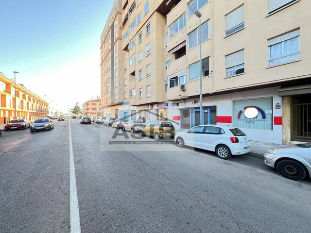 Local comercial en Venta en Avenida Mestra Josefina Fernandez en Alquenència - Venècia
