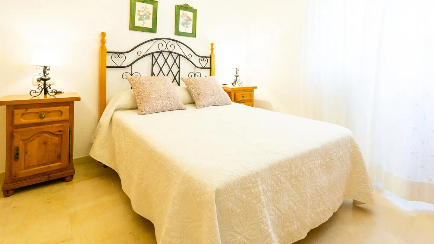 Dormitori de Casa o xalet en venda en Elche / Elx amb Aire condicionat, Jardí privat i Terrassa