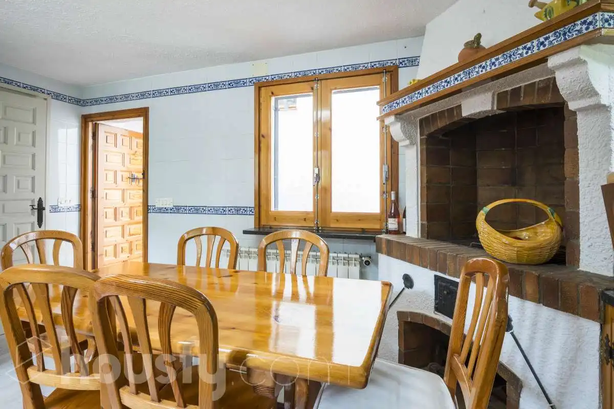 Menjador de Casa o xalet en venda en Mediona amb Aire condicionat, Calefacció i Jardí privat