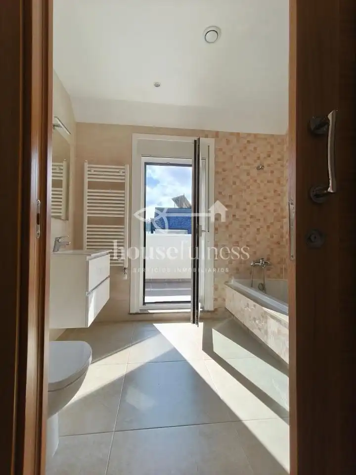 Bathroom of Duplexes for sale in As Somozas   with Heating, Terrace and Storage room