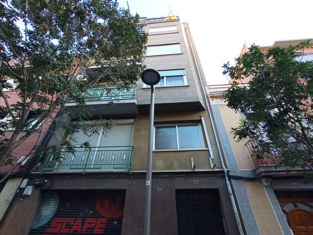 Piso en Venta en C/ Roses en Sants
