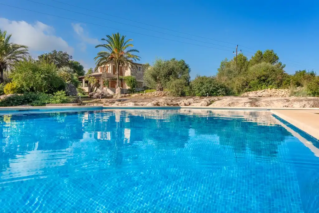 Piscina de Finca rústica en venta en Pollença con Aire acondicionado, Calefacción y Jardín privado