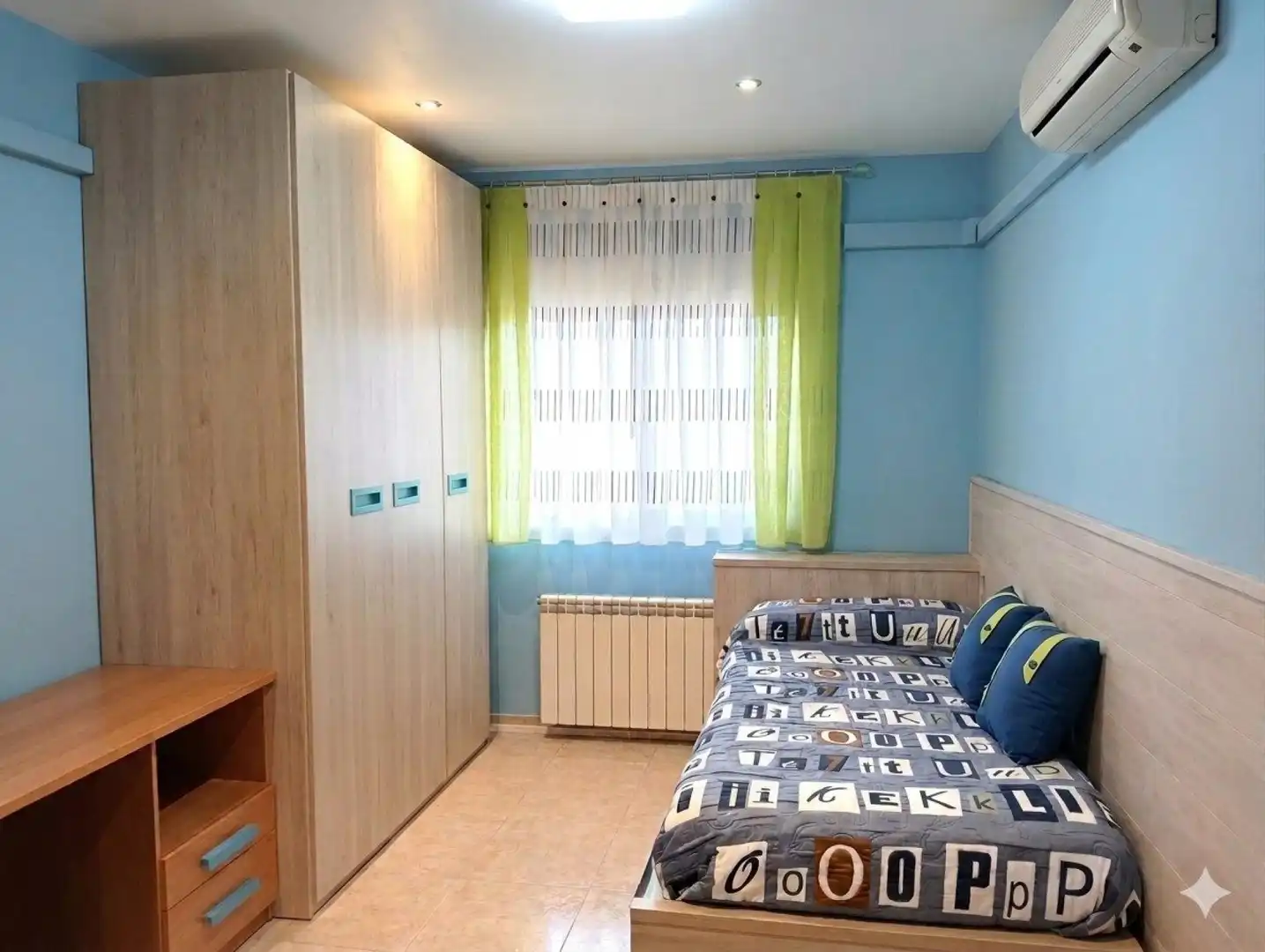 Bedroom of Flat for sale in Andorra (Teruel)  with Air Conditioner and Terrace