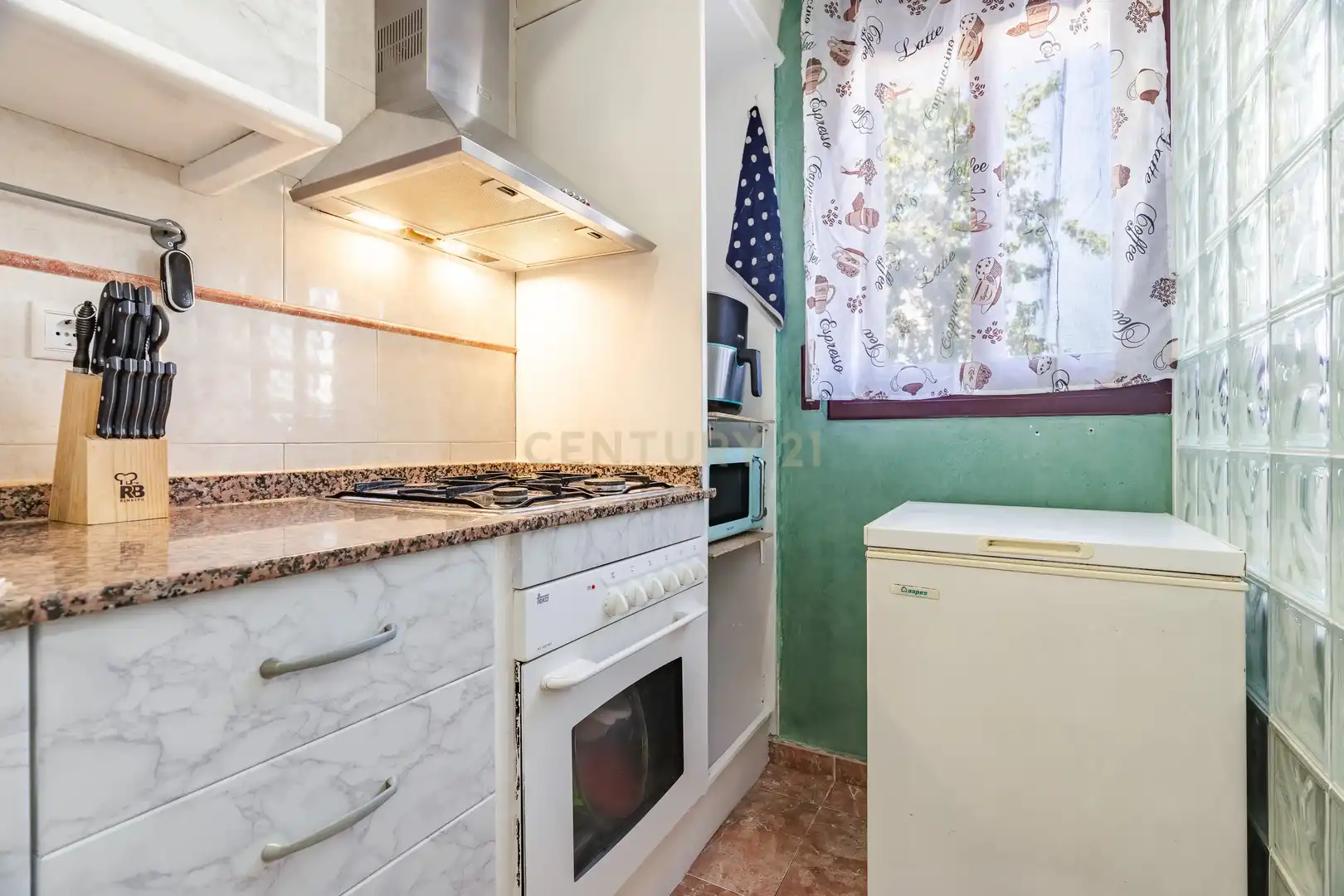 Cocina de Apartamento en venta en L'Arboç con Trastero y Horno