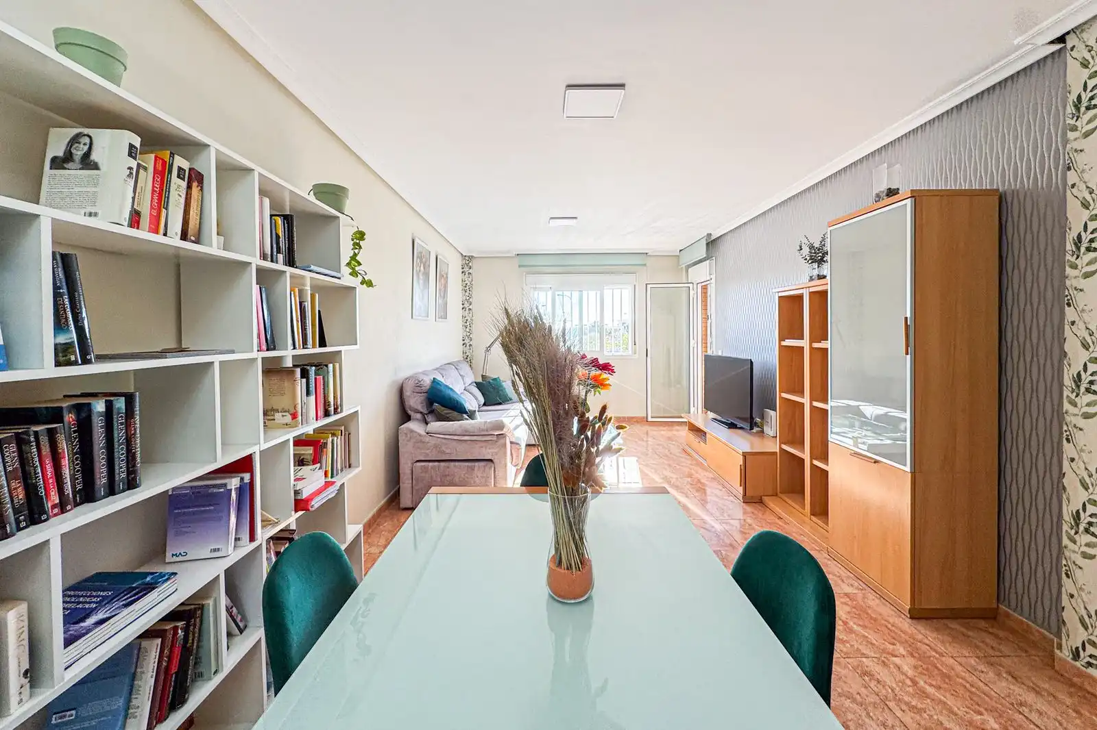 Sala de estar de Piso en venta en Almería con Aire acondicionado, Calefacción y Terraza