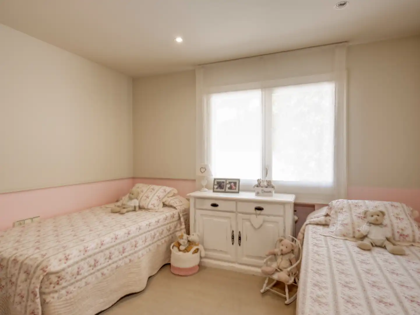 Bedroom of Houses for sale in Sant Andreu de Llavaneres  with Air Conditioner, Heating and Private garden