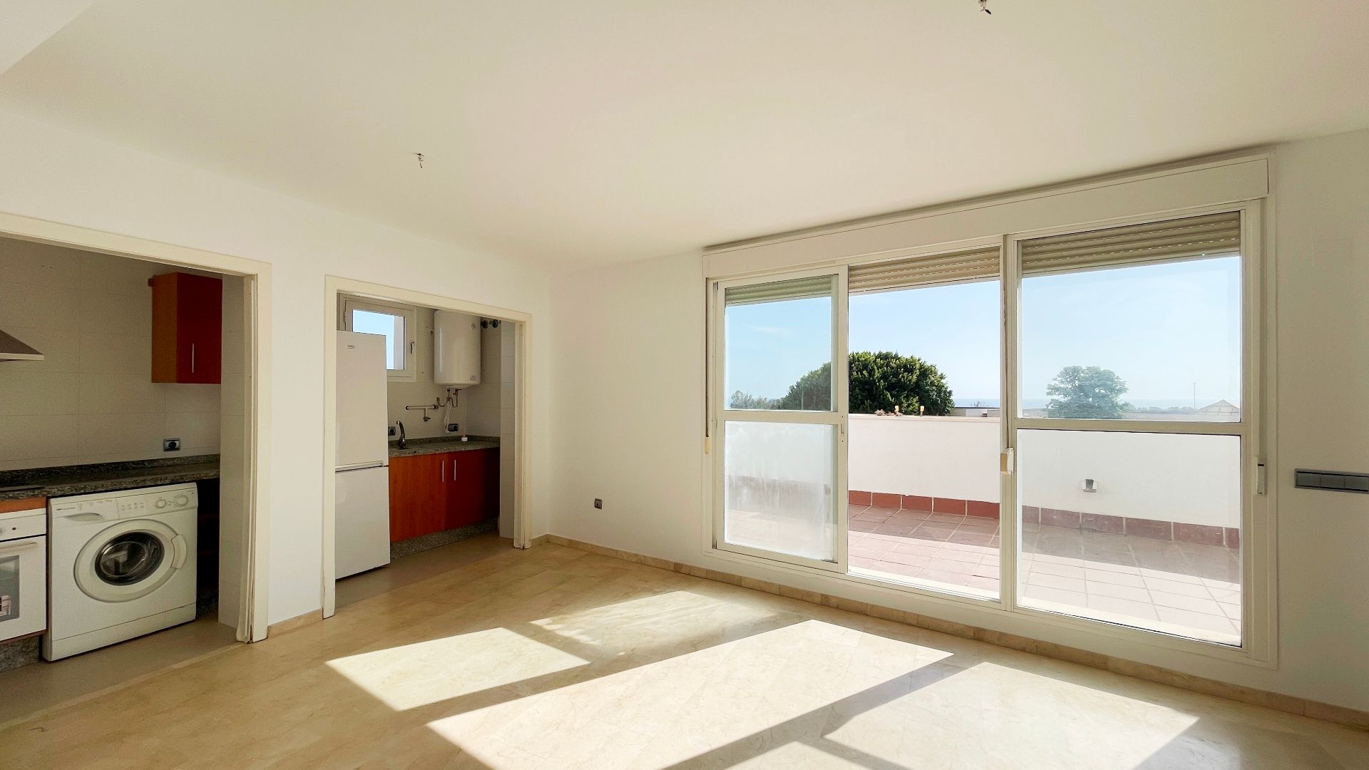 Sala d'estar de Àtic en venda en Estepona amb Terrassa