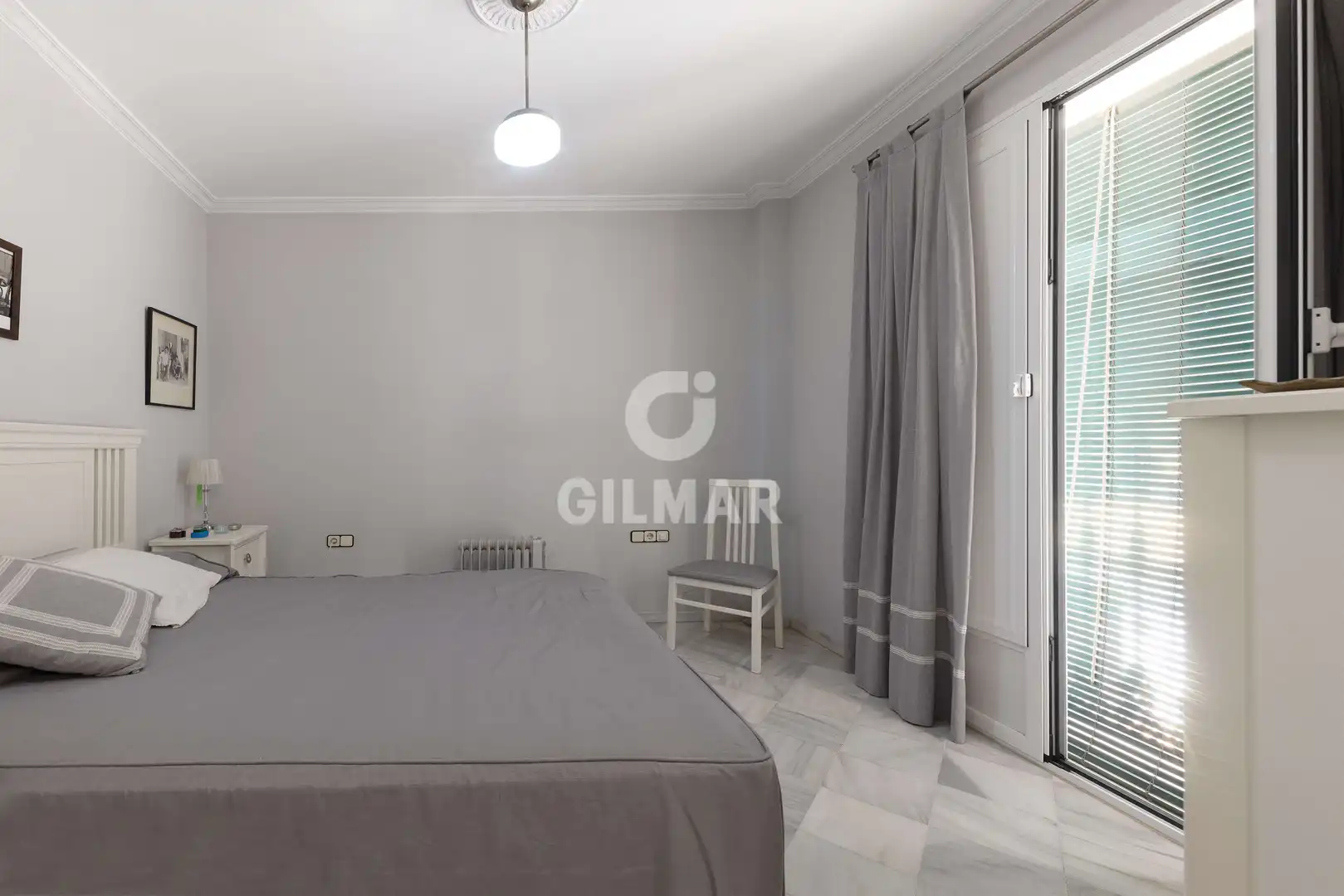 Dormitori de Casa adosada en venda en Coria del Río amb Calefacció
