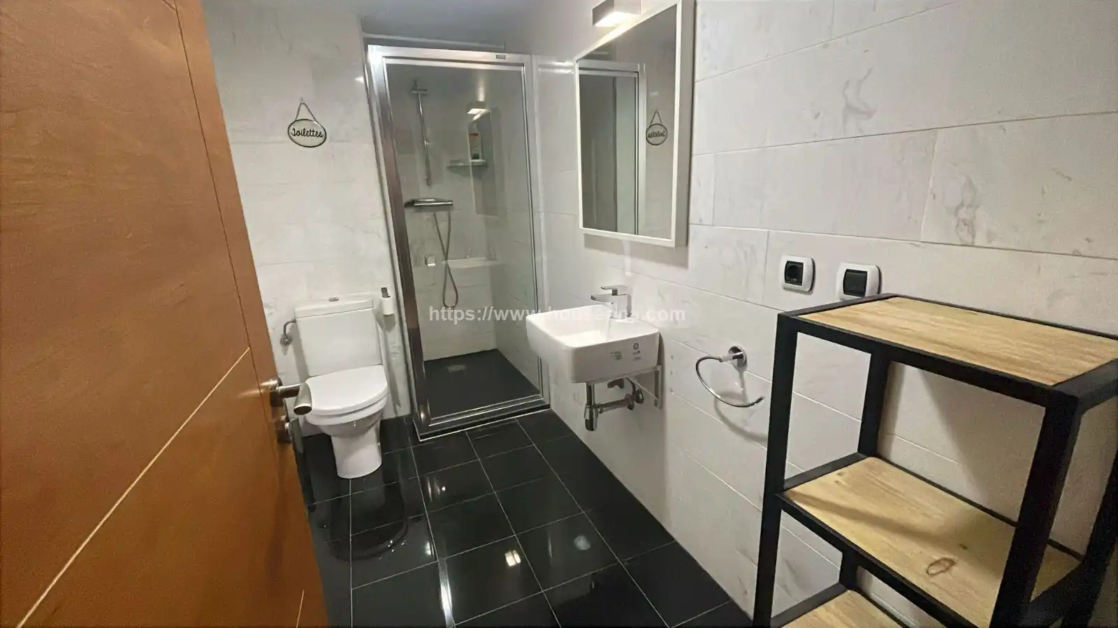 Bathroom of Attic for sale in Abando - Albia