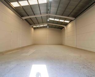 Industrial buildings to rent in Benahadux