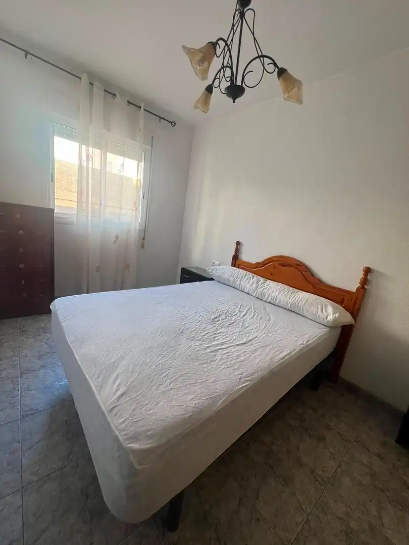 Apartament amb ascensor de lloguer a Ciudad Jardín - Tagarete - El Zapillo, imagen 5
