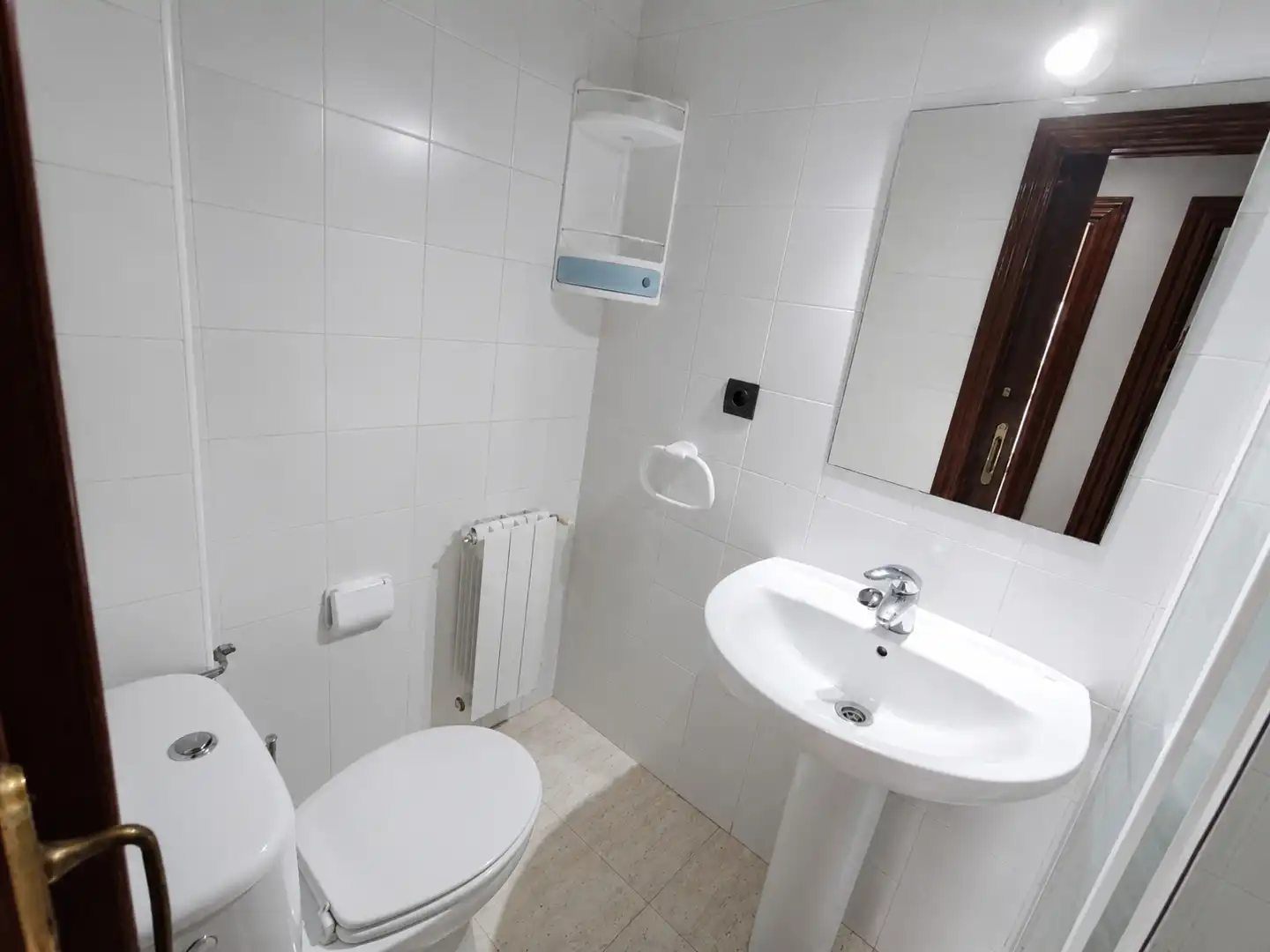 Flat for rent in Calle Pedro Rodríguez-Parets, Valdenoja
