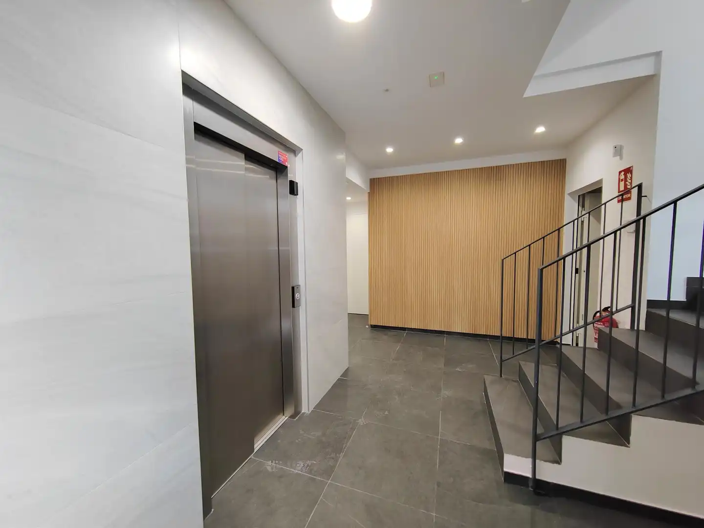 Flat for sale in Barcelona  with Air Conditioner, Heating and Private garden