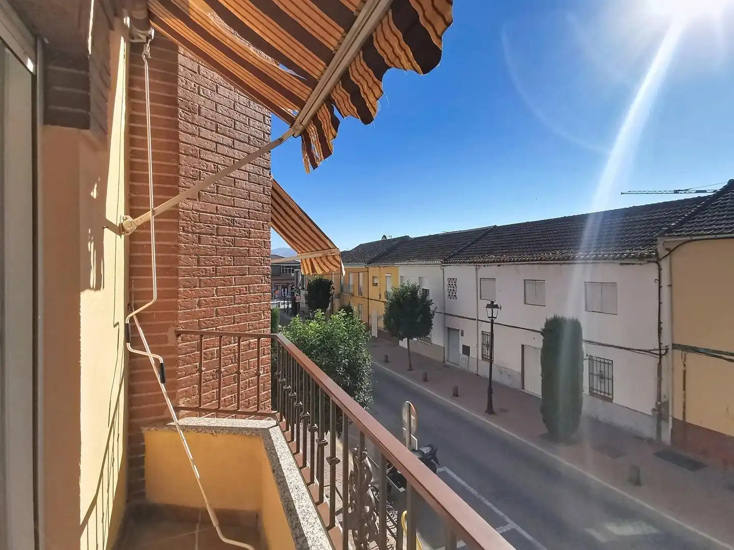 Vista exterior de Piso de alquiler en Churriana de la Vega con Calefacción y Balcón