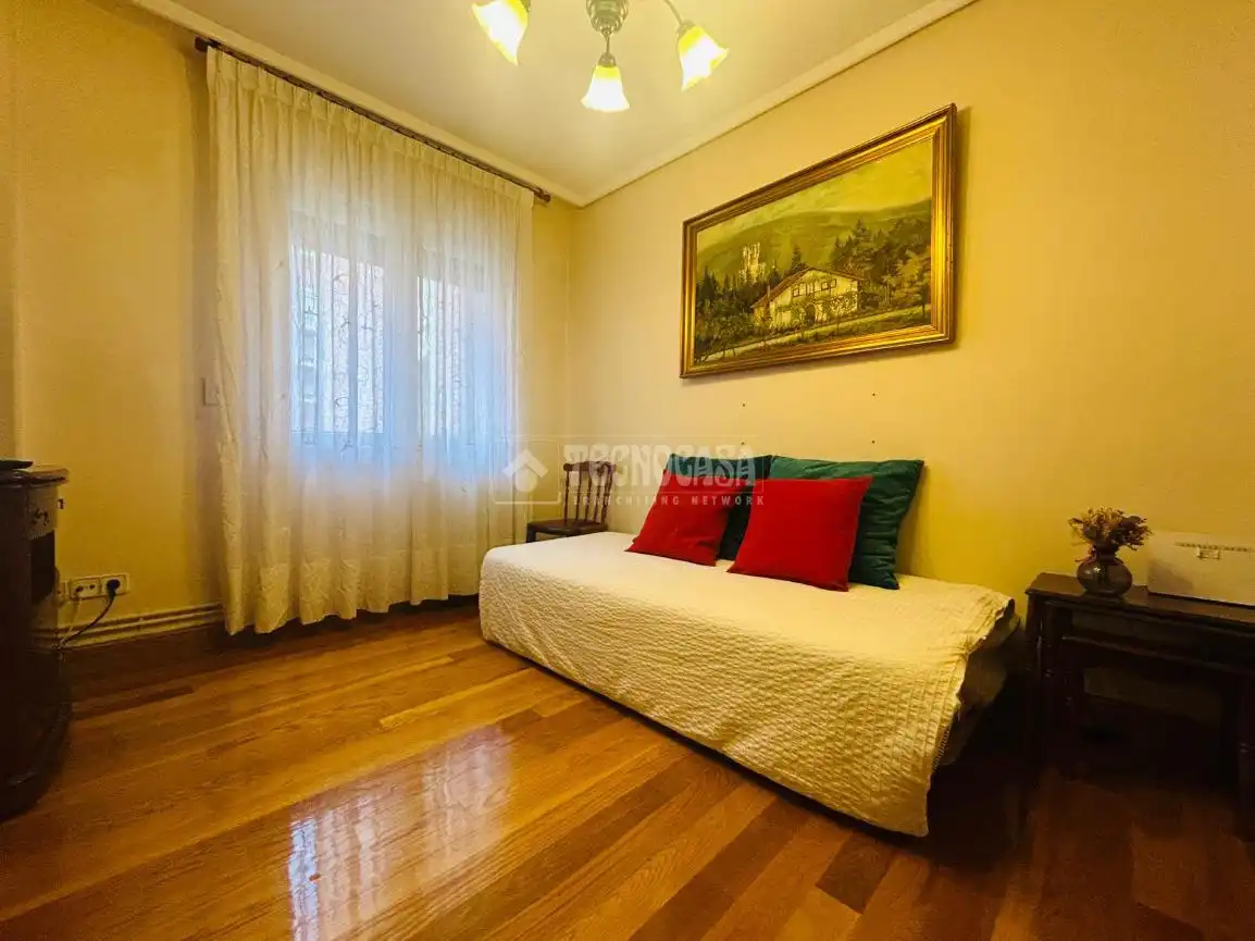 Bedroom of Flat for sale in Bilbao   with Heating and Terrace