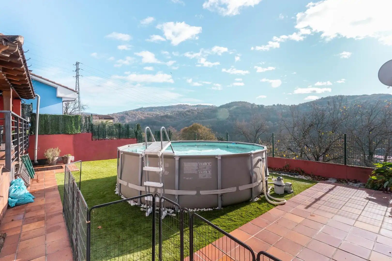 Piscina de Casa o xalet en venda en Langreo amb Calefacció, Jardí privat i Terrassa