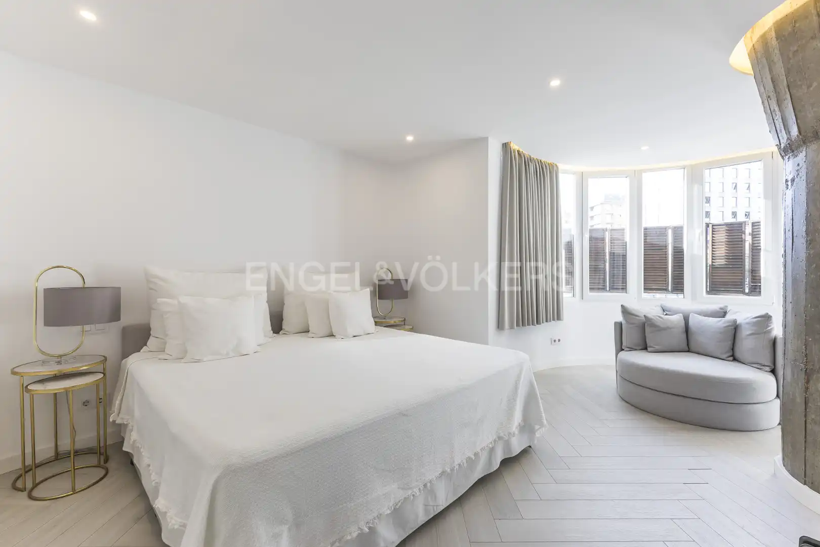 Bedroom of Flat for rent in Madrid  with Air Conditioner, Heating and Furnished