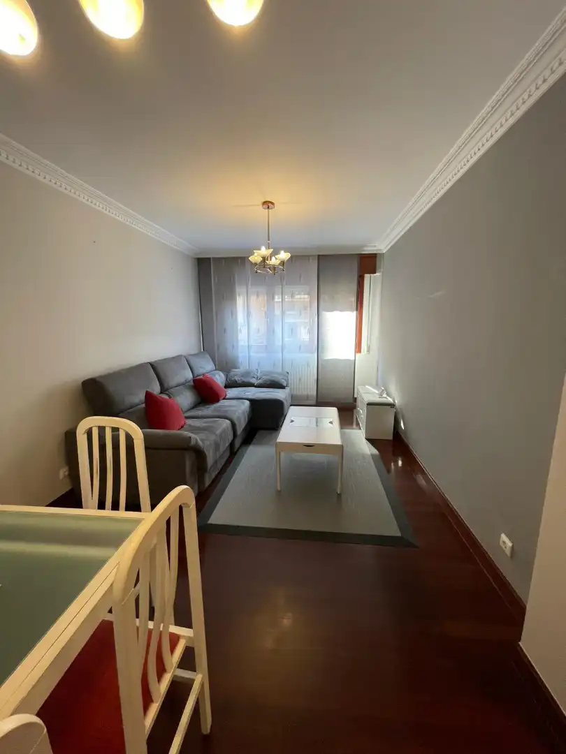 Sala d'estar de Pis en venda en Barakaldo  amb Calefacció, Parquet i Traster