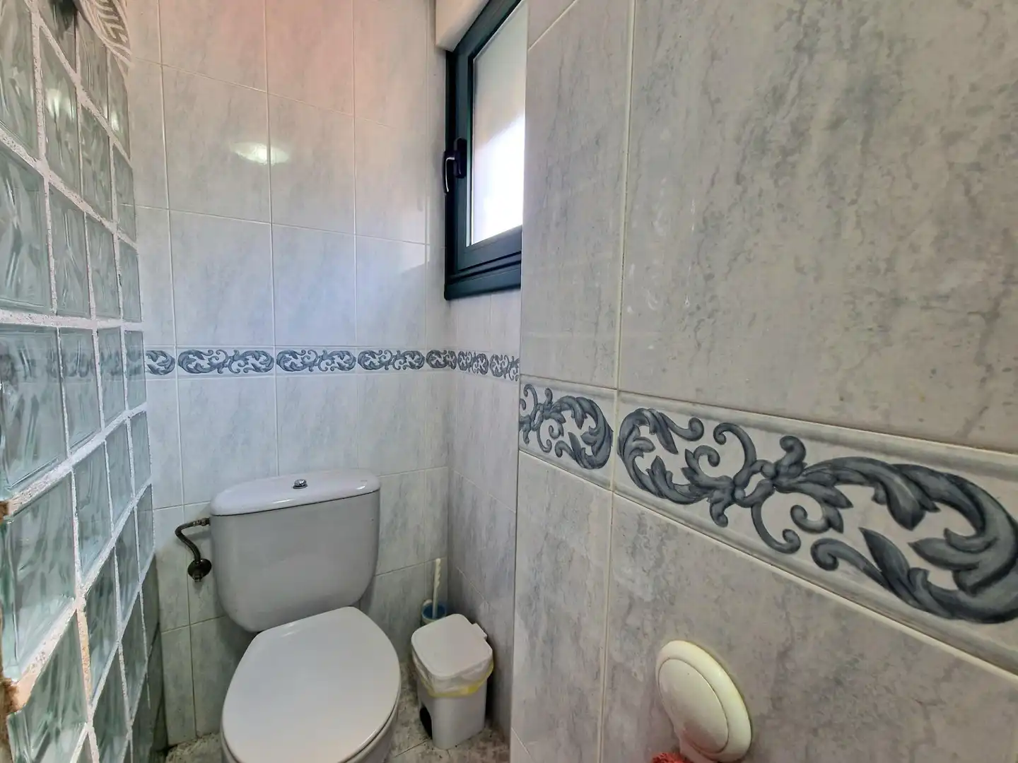 Baño de Piso en venta en Tapia de Casariego con Calefacción