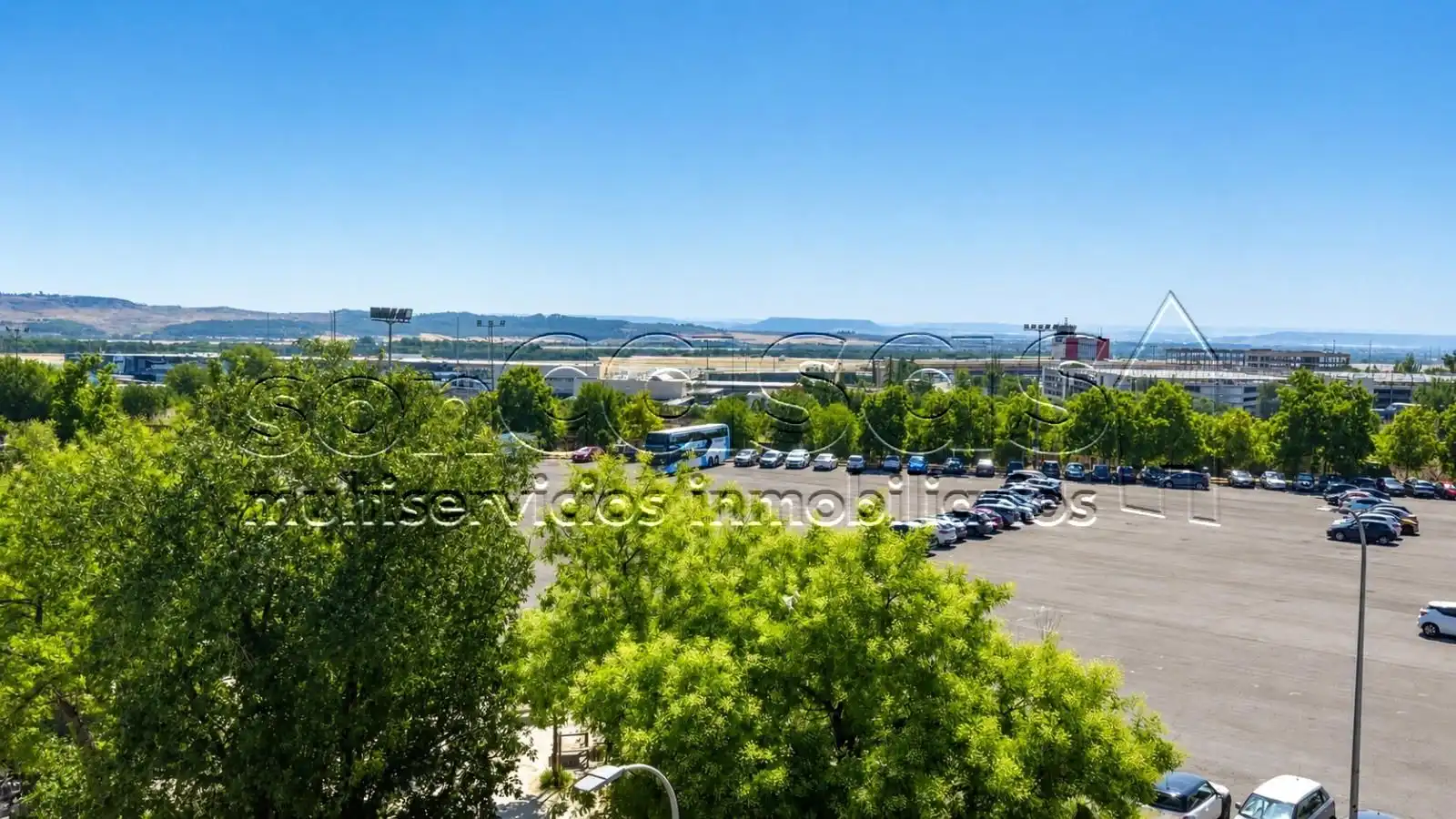 Vista exterior de Àtic en venda en Madrid amb Aire condicionat, Calefacció i Terrassa