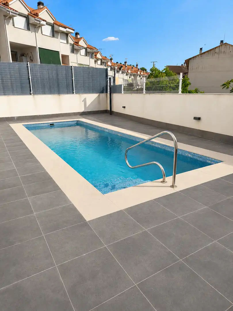 Piscina de Piso en venta en Campo Real con Aire acondicionado, Calefacción y Terraza