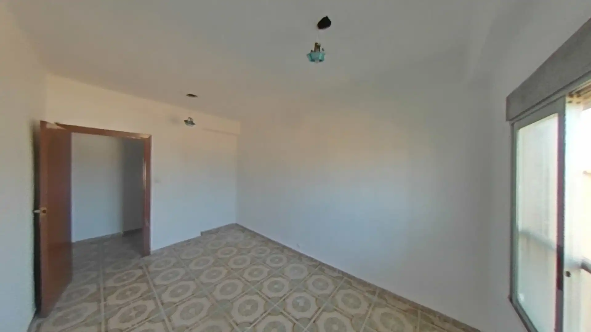 Piso en venta en Valencia con Balcón