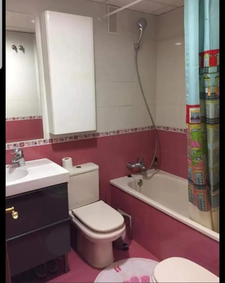 Baño de Piso de alquiler en Roquetas de Mar con Aire acondicionado, Calefacción y Parquet
