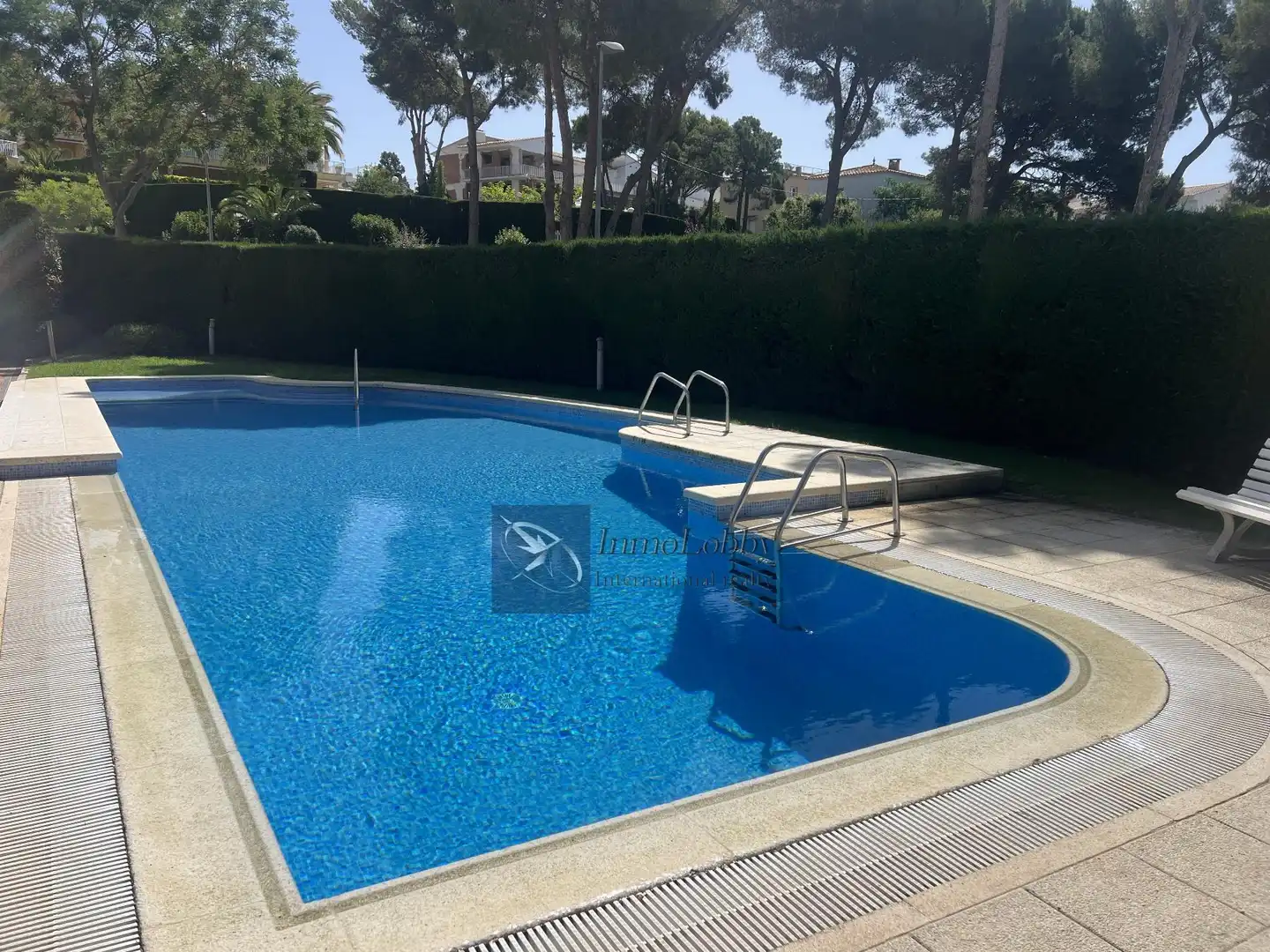 Piscina de Apartament de lloguer en Castell d'Aro, Platja d'Aro i s'Agaró amb Aire condicionat, Terrassa i Piscina comunitària
