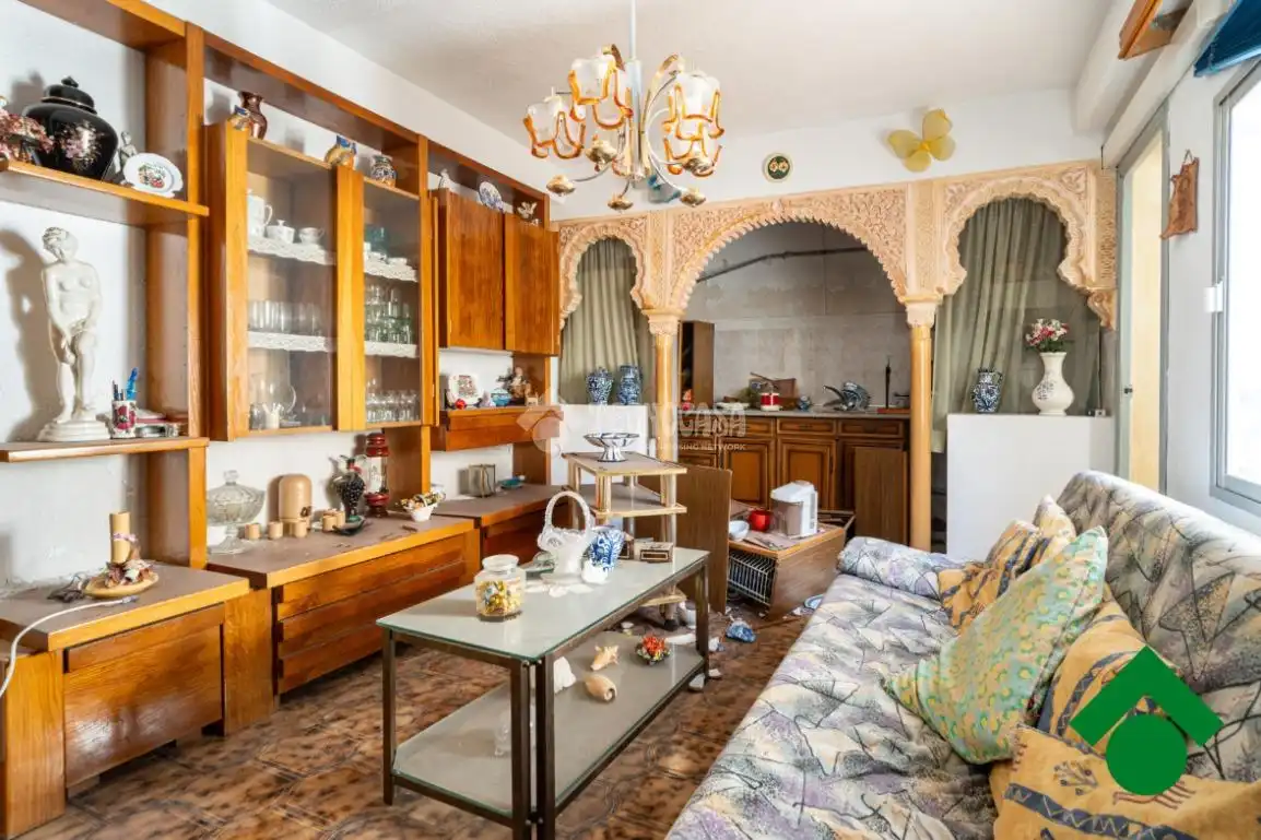 Casa aparellada en venda a Santa Adela - Parque Leyva Loro, imagen 5