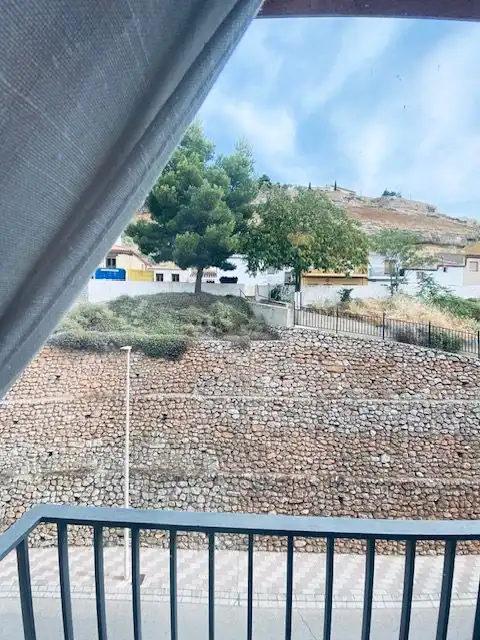 Vista exterior de Àtic en venda en Chinchilla de Monte-Aragón amb Aire condicionat, Calefacció i Parquet