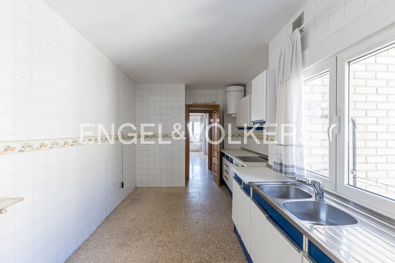 Kitchen of Flat for sale in Madrid  with Air Conditioner, Heating and Terrace