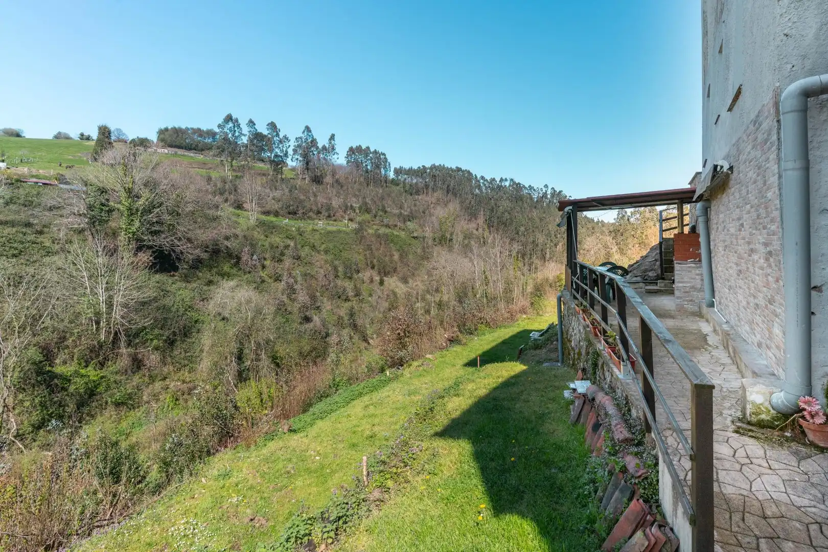 Jardí de Casa o xalet en venda en Muros de Nalón amb Calefacció, Jardí privat i Traster