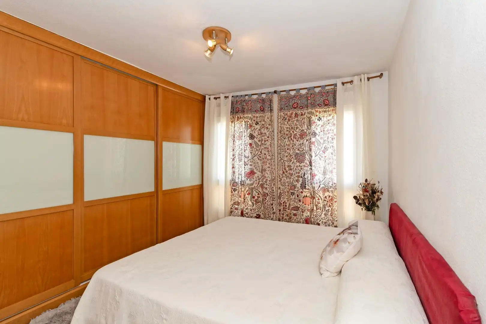 Bedroom of Flat for sale in Paterna  with Furnished