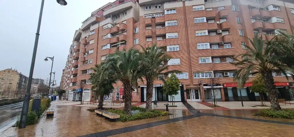 Locale commerciale in vendita a Calle General Vara de Rey 66, imagen 5