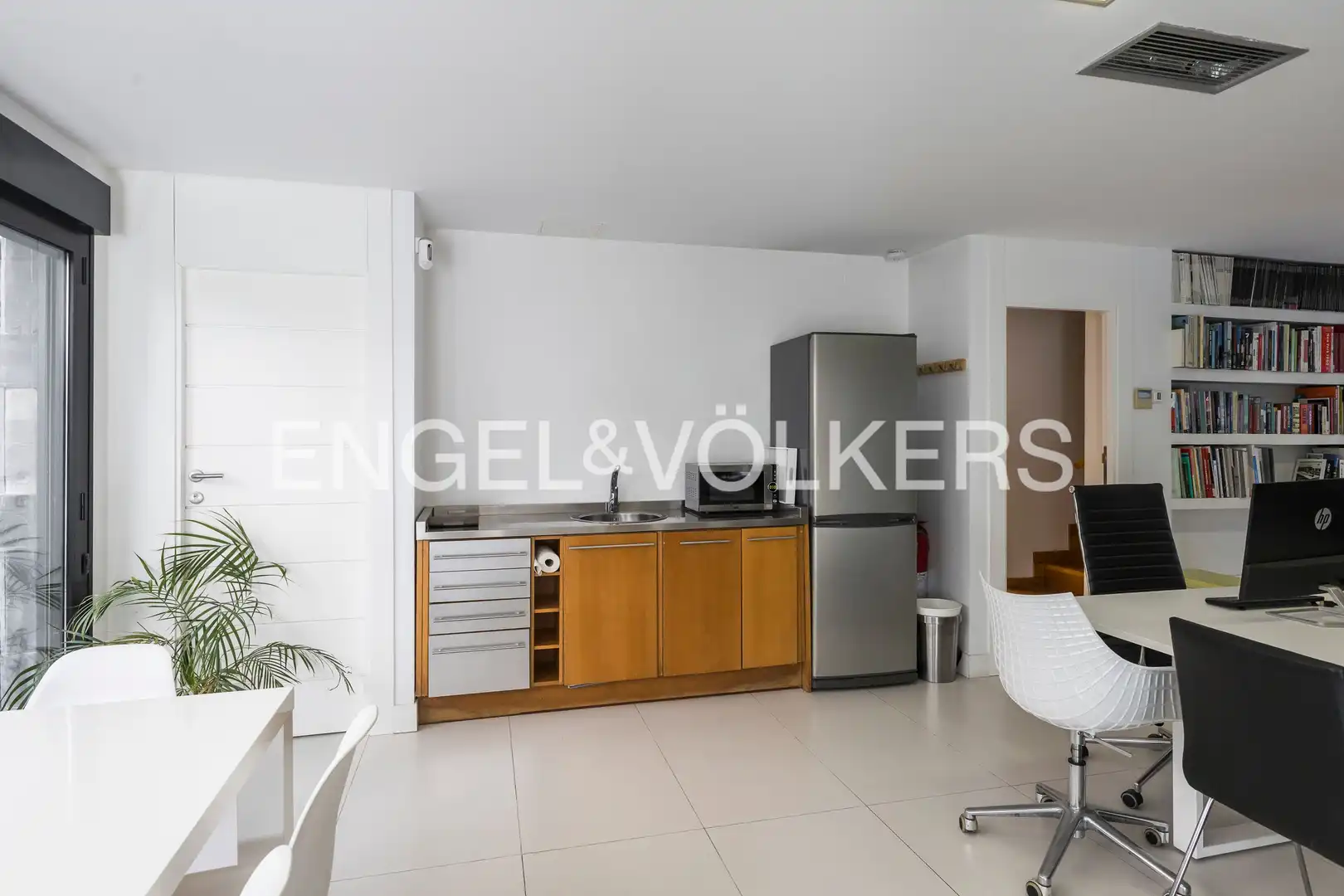Cocina de Casa o chalet en venta en Madrid con Aire acondicionado, Calefacción y Jardín privado