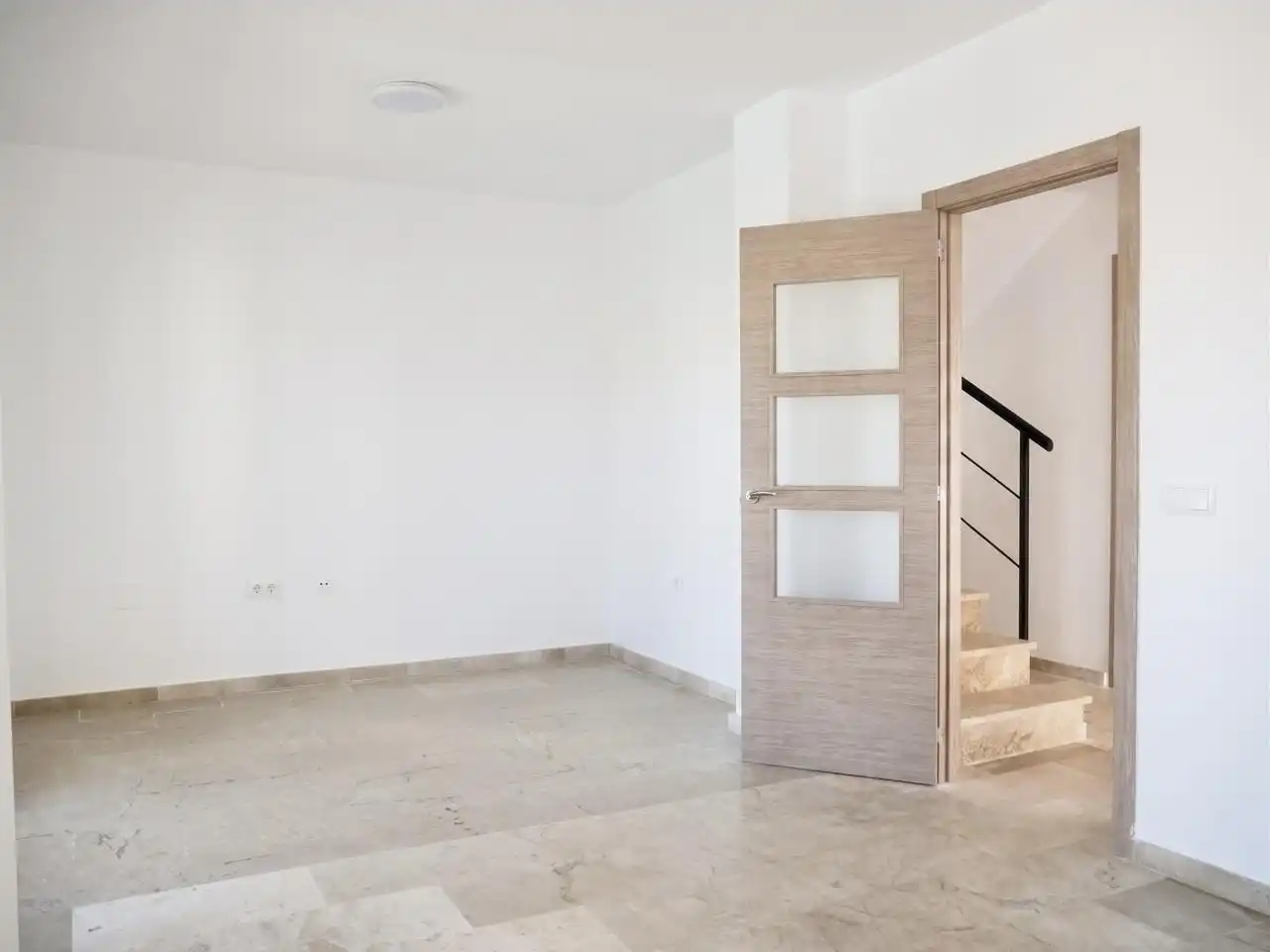 Casa adosada en venta en El Ronquillo con Jardín privado, Terraza y Piscina