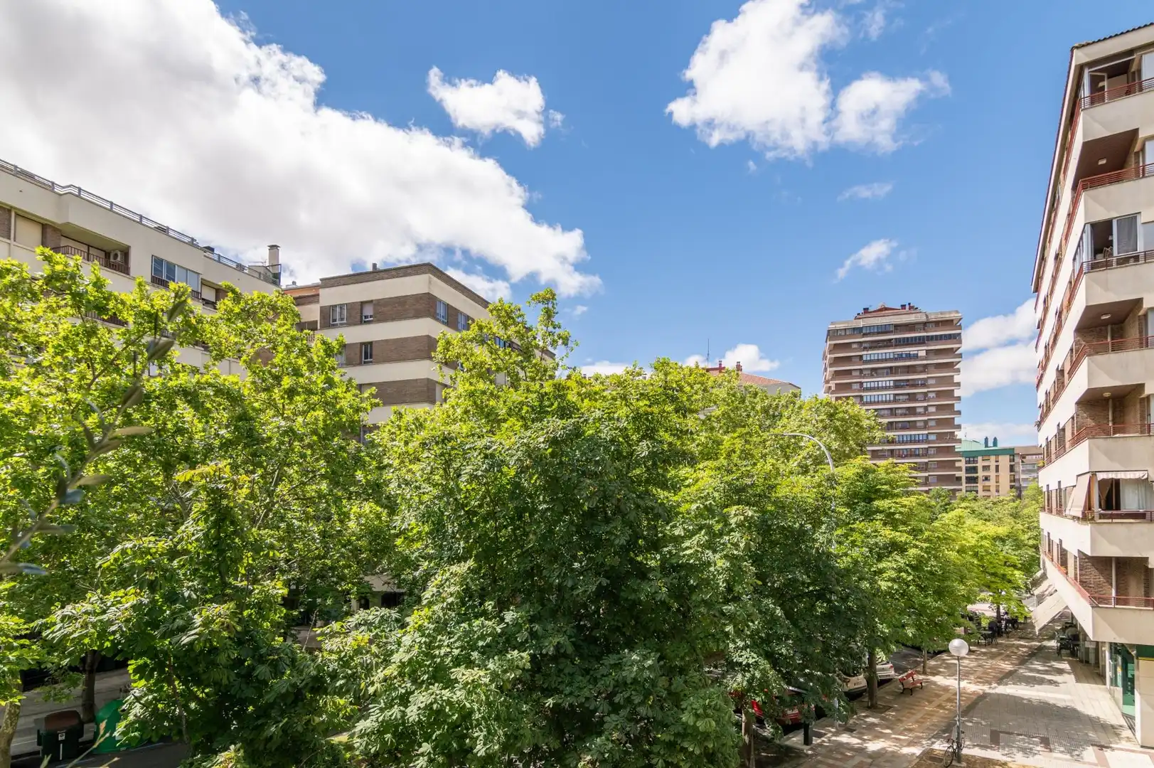 Vista exterior de Pis en venda en  Pamplona / Iruña amb Parquet, Terrassa i Balcó