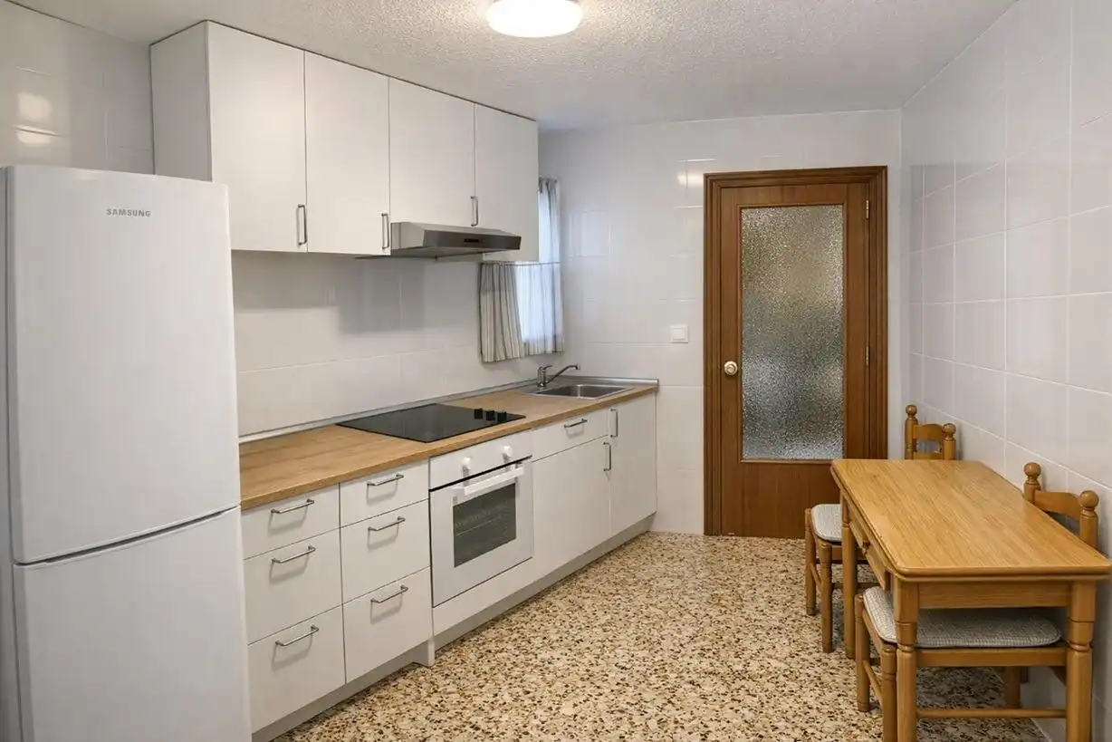 Cocina de Piso en venta en Elche / Elx con Aire acondicionado, Amueblado y Balcón