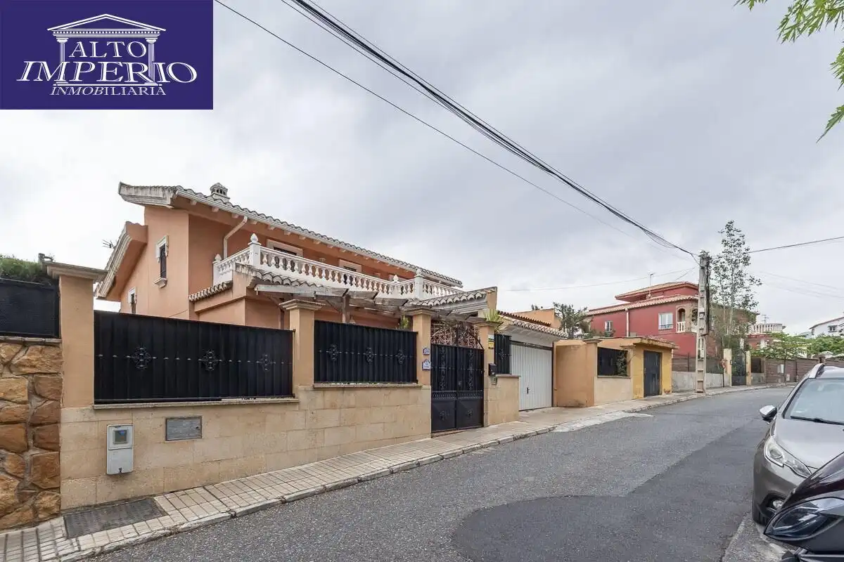 Detached house with terrace for sale in Calle Calle Sauce, imagen 2