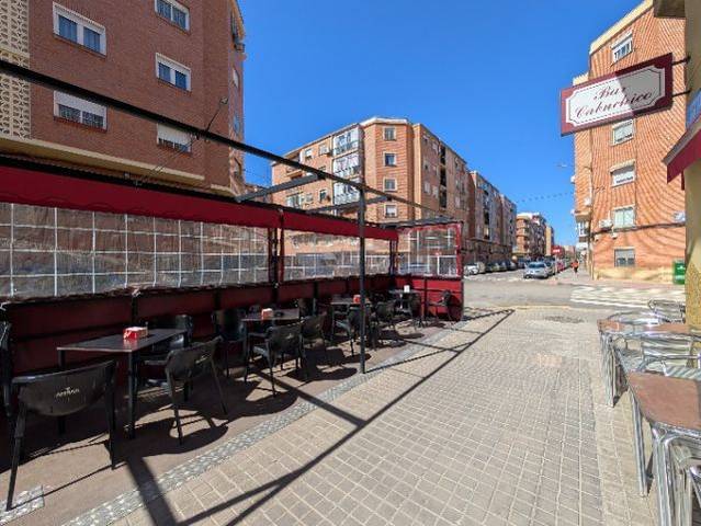 Local comercial en Alquiler en Mterio. Roncesvales en Las Fuentes