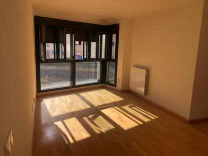 Dormitori de Pis en venda en  Zaragoza Capital amb Balcó