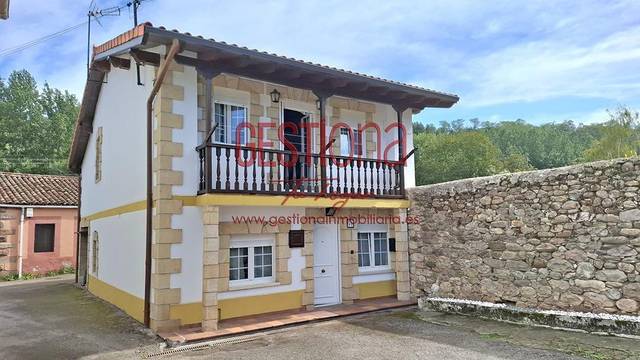 Casa-chalet en Venta en Arenas de Iguña