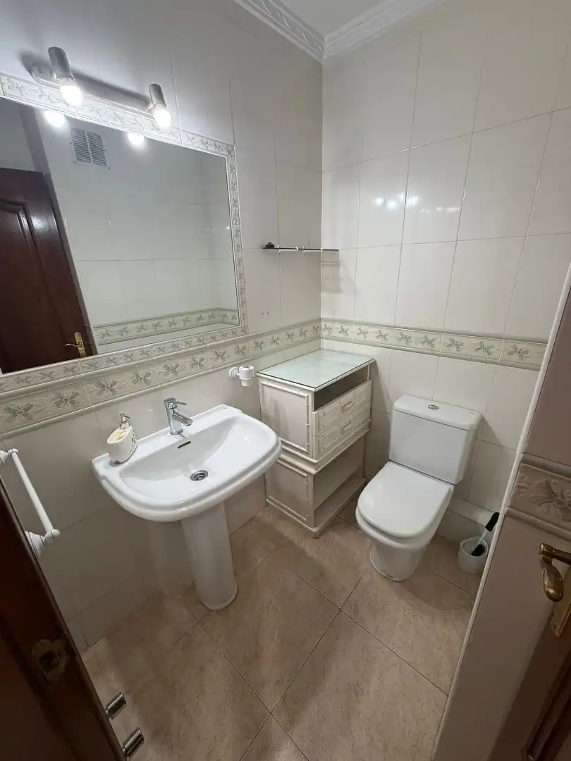 Bathroom of Flat for sale in Marbella  with Private garden, Terrace and Oven