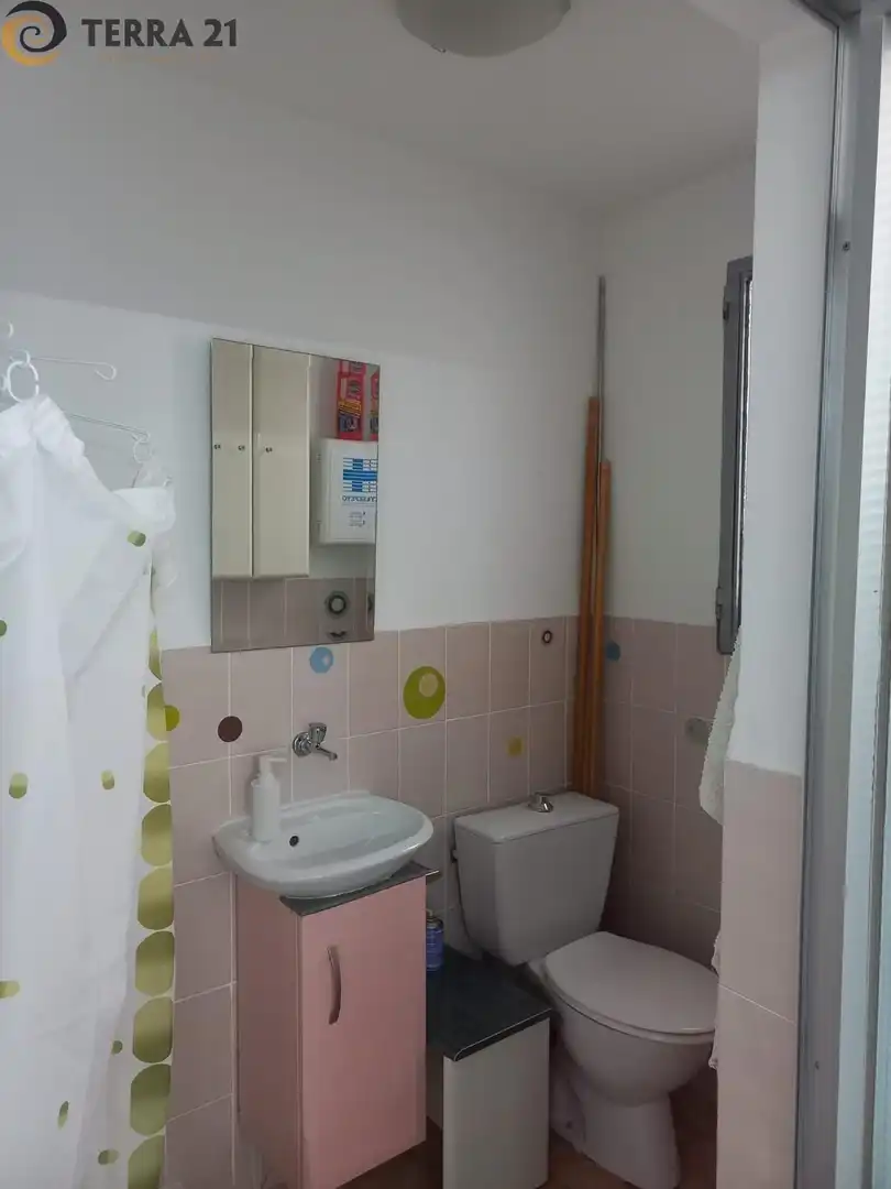 Bany de Local de lloguer en Jaén amb Aire condicionat