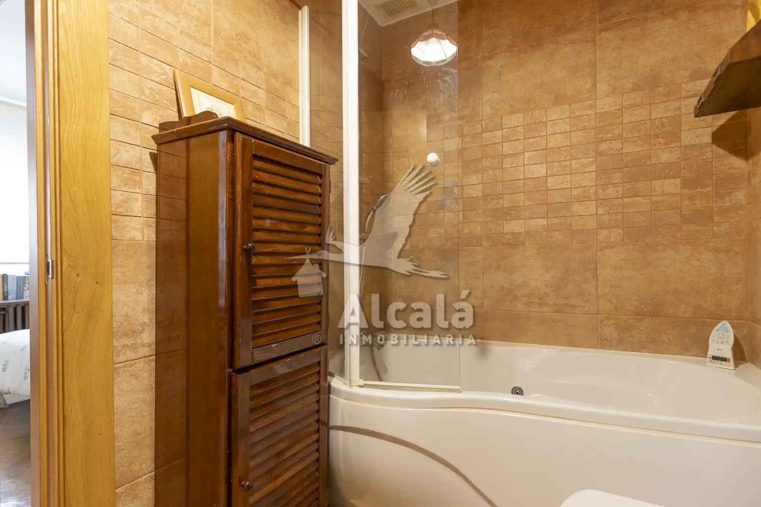 Baño de Piso en venta en Alcalá de Henares con Calefacción, Parquet y Piscina