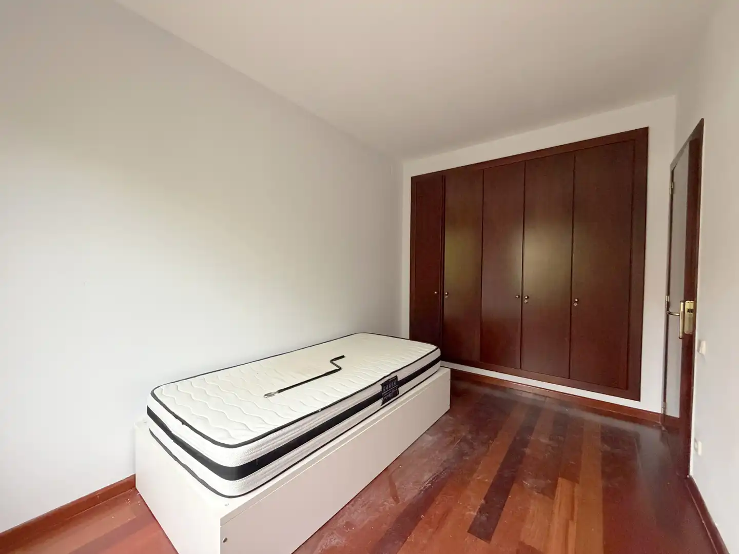 Flat for rent in Carrer Princesa, Instituts